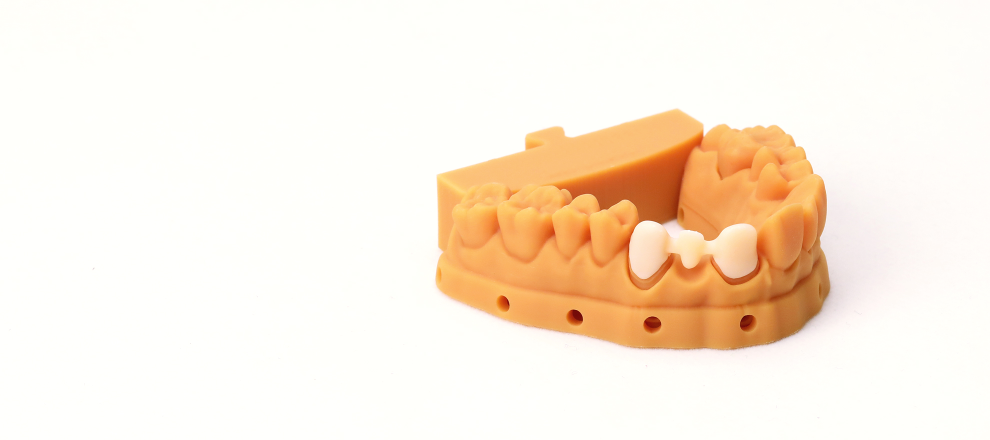 收縮率士0.05低收縮率，模型尺寸變化小，穩(wěn)定性高